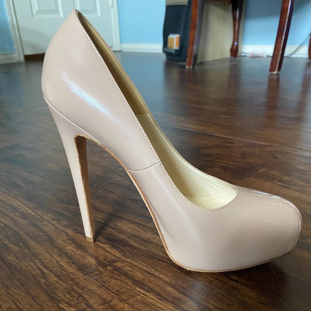 BRIAN ATWOOD ecru/beige stiletto pumps size 38.5/8.5 in IT/US